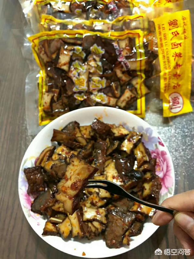 想去湖南玩一次，當?shù)赜惺裁幢爻缘男〕悦朗惩扑]，吃貨們趕緊出來了？
